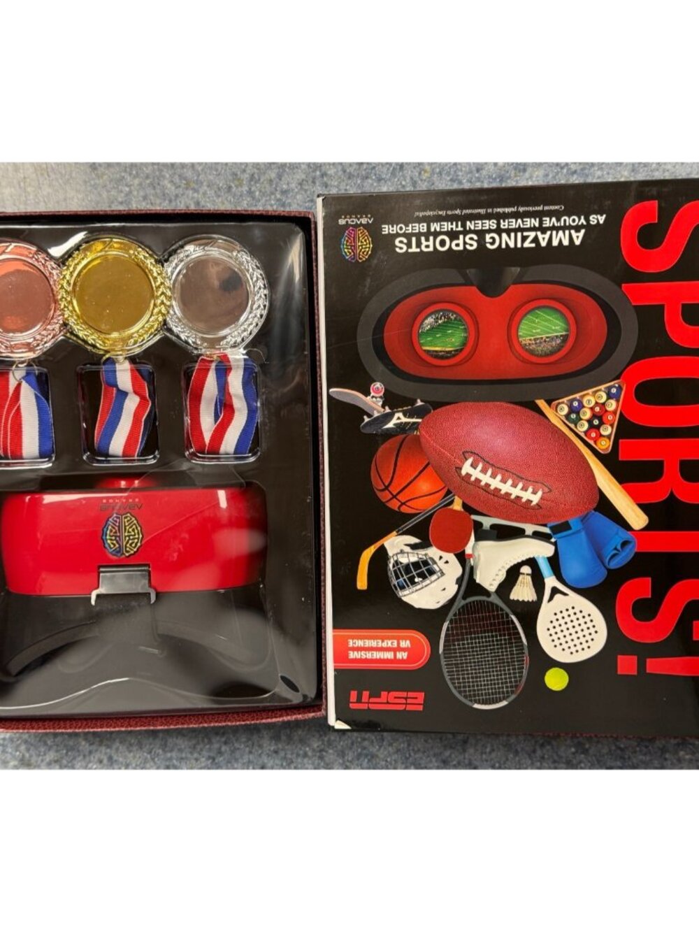 Abacus Brands Virtual Reality ESPN Gift Box  Illustrated Interactive VR Book NEW